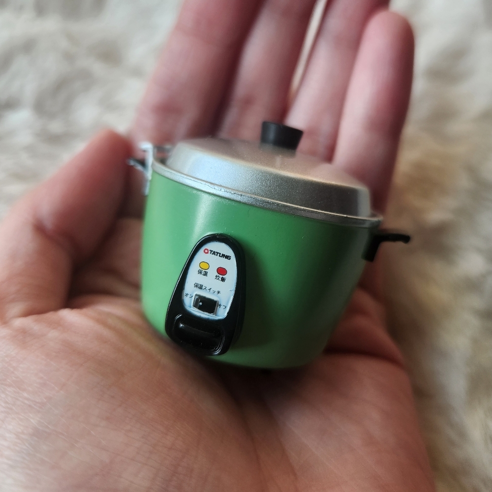 Tatung mini rice cooker figure in yellow - Picture 2 of 9